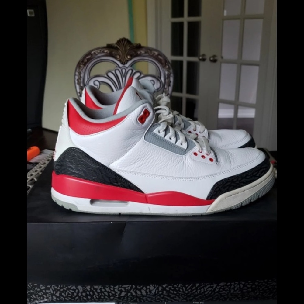 Jordan 3 fire red